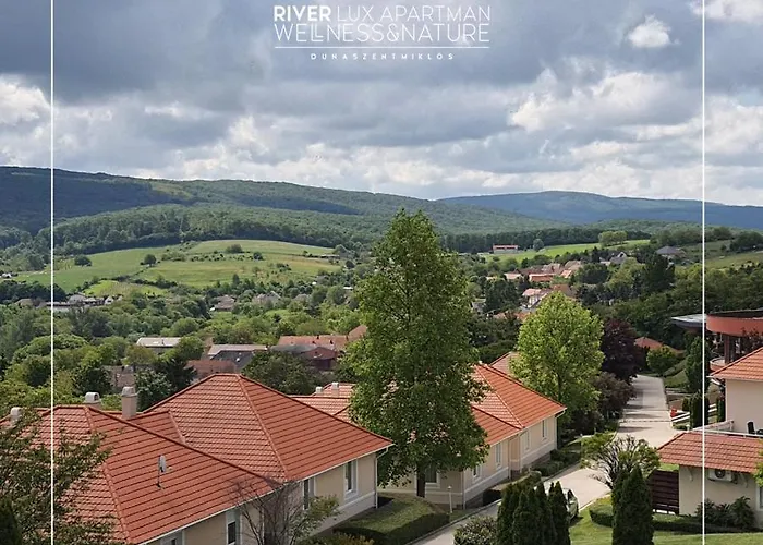 River Lux Отель 4*